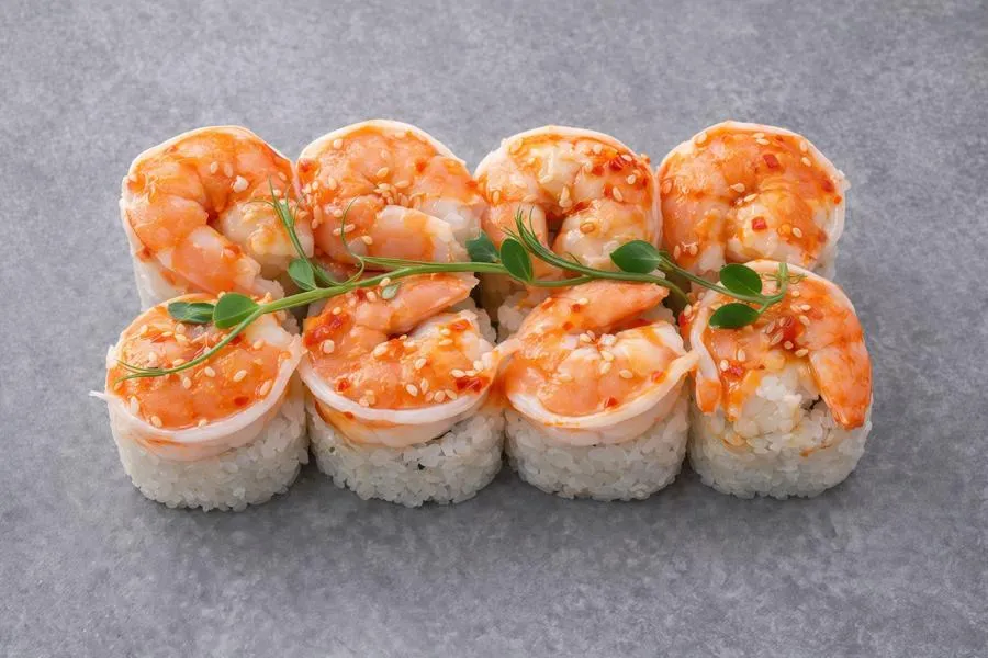 Ролл с креветкой